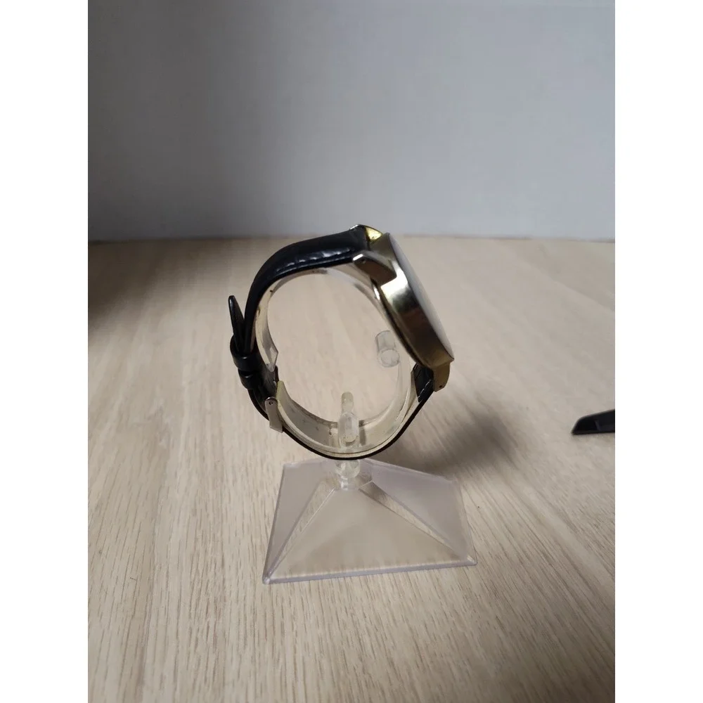 The Unbranded Brand eclipse black